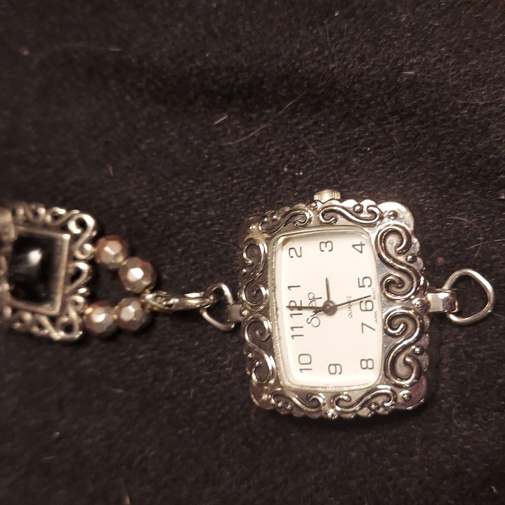 Vintage Beehive Swap Silver Watch